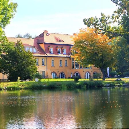 Schloss 자흐데니크 외부 사진