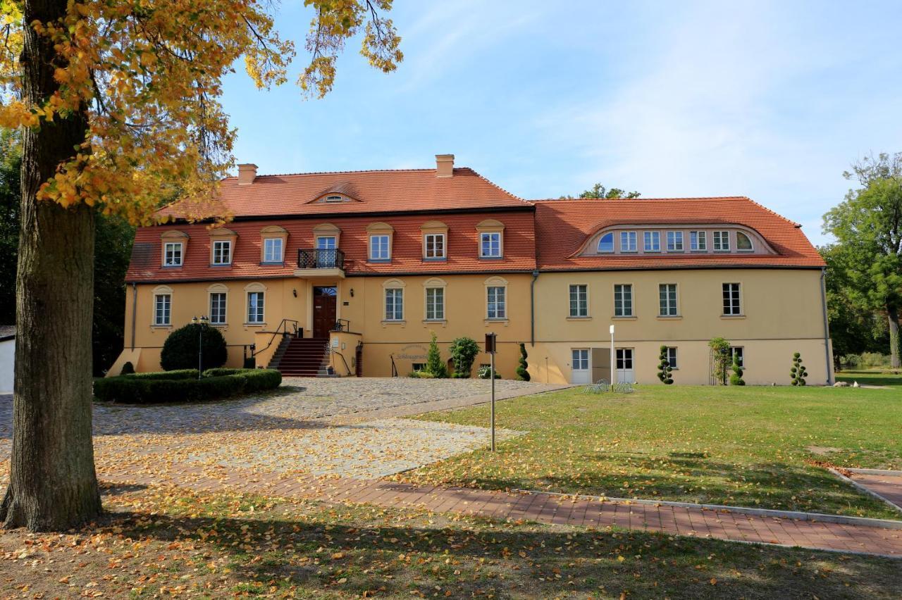 Schloss 자흐데니크 외부 사진